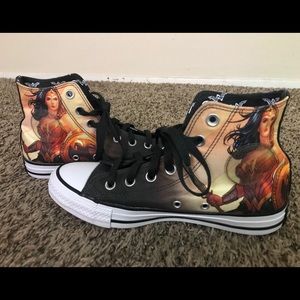 Wonder Woman Converse All Stars High Tops